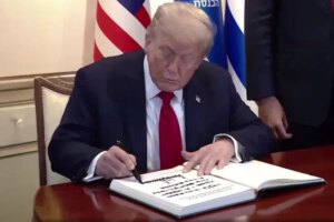 trump israil meclisinde deftere bu yeni bir baslangic notunu dustu Z5xIJS8q.jpg